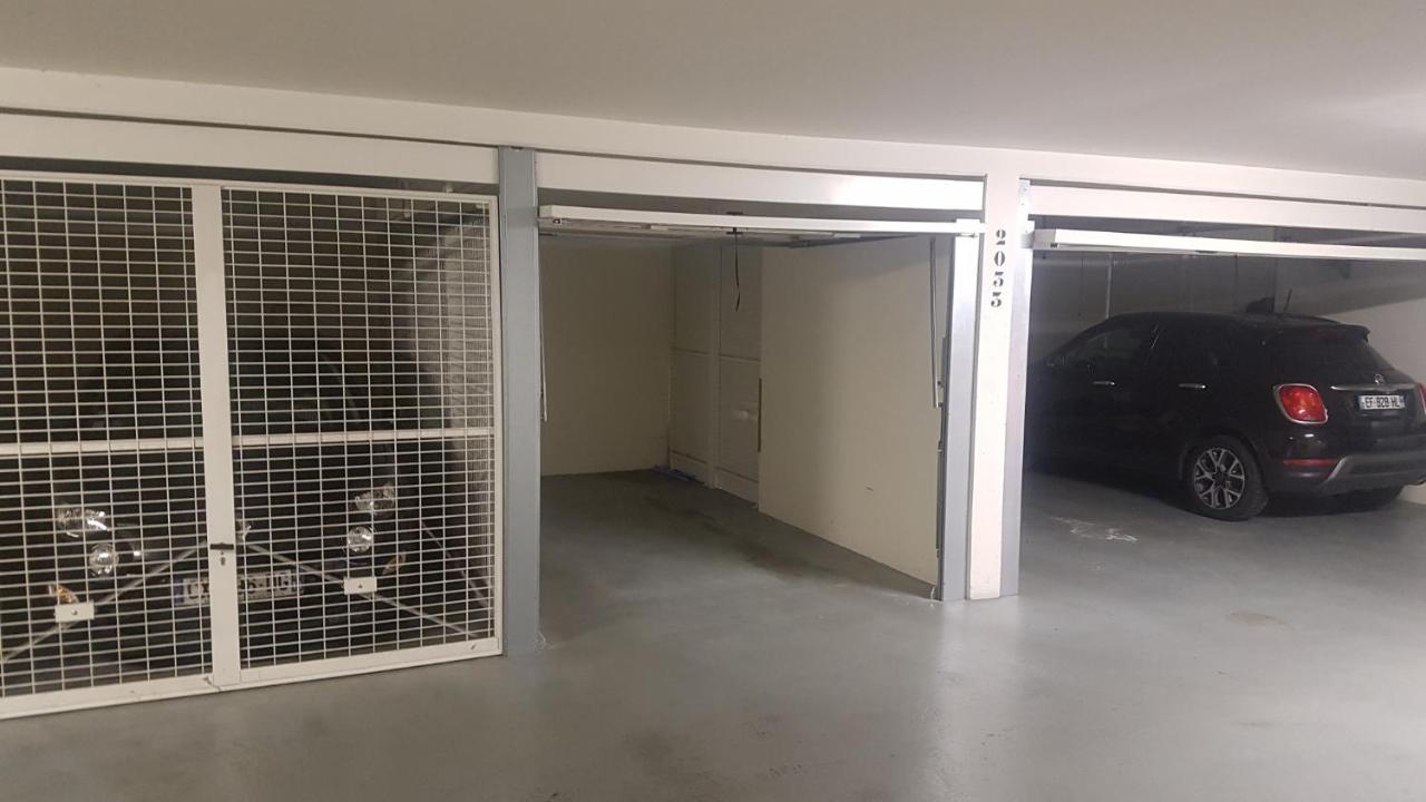 Lyon Confluence - Duplex Au Calme Avec Parking Prive En Option Apartment Luaran gambar