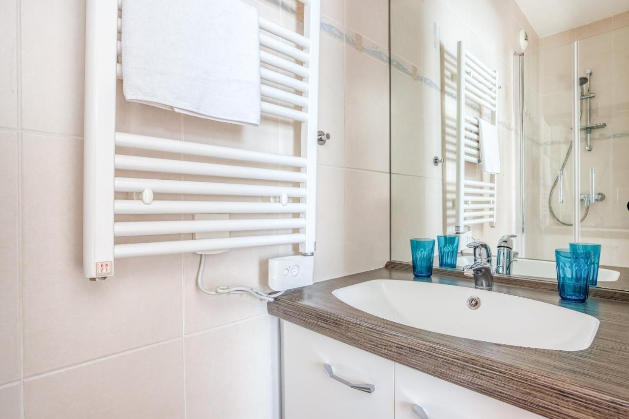 Lyon Confluence - Duplex Au Calme Avec Parking Prive En Option Apartment Luaran gambar
